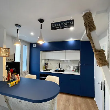 Marina - Nautical Boutique * 勒阿弗尔